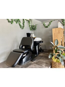 お顔のリフトアップも叶える！[Sirius]の極上ヘッドスパで頭皮環境を整えて健やかな髪へ。