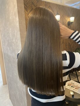 トッカ 河原町店(tocca) ☆大人女子の極上ツヤアッシュグレージュ☆