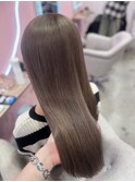 ベージュ