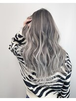 キラ(KIRA)&nbsp;バレイヤージュカラー