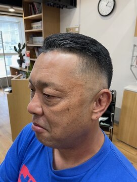 ジジ(ZiZi) フェードカット/おしゃれ七三分け