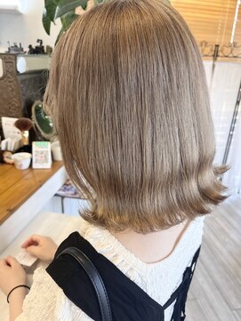 フラバー(flover) 【ブリーチ1回ミルクティーベージュ】kanna