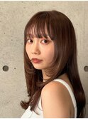 顔周りレイヤーカットくびれヘアミルクティーベージュカラー