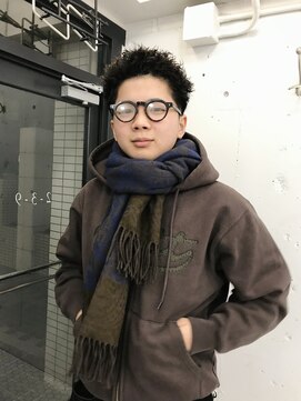 ウェルネス(Wellness) スパイキーショート　ピンパーマ