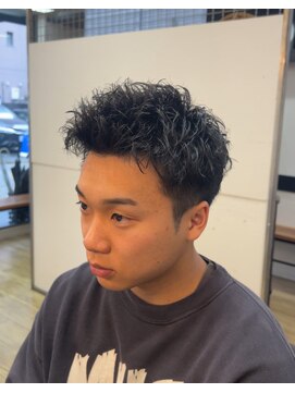 ヤマグチ トゥシェル ヘアー&メイク ヘアーアンドメイク スパイキーピンパーマ