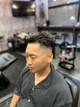 バーバーショップ ネオ セカンド(BARBERSHOP NEO2nd) オールバックパーマ