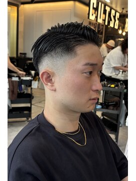 フランクスバーバーリザーブ 人形町店(FRANK’S BARBER RESERVE) スキンフェード73パートスタイルH