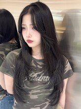 ルームバイシー 新宿(Loom. by Sea) オリーブグレー×小顔[ココアベージュ/黒髪/くらげヘアー]