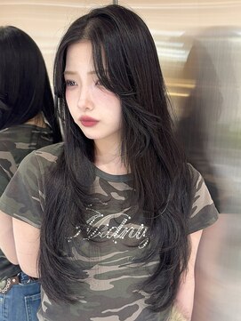 ルームバイシー 新宿(Loom. by Sea) 大人ガーリー×ダークアッシュ[似合わせカット/ミディアム]