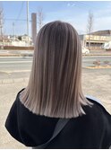 ホワイトベージュ/切りっぱなしミディアム