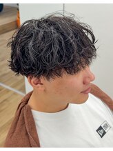 細毛や絶壁をカバー。ボリュームと色気を出すシャドウパーマ[メンズカット/メンズパーマ/横浜/高島町]