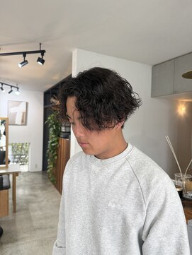 アンボス(Ambos) 波巻きパーマ