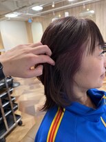 ラナ(LANA) マットカラーからワインレッドへイメージチェンジ