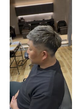 アフィネ ヘアライフデザイン(Affiner HAIR LIFE DESIGN) ホワイトクロップフェード