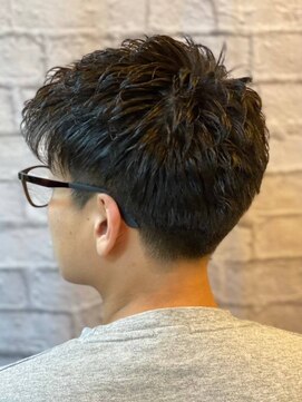 グレイスフルバーバー 赤坂見附店 アップバングツーブロック
