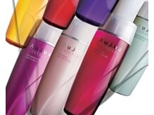 髪を『傷ませないプロ』でもあり、傷んだ髪を『補修するプロ』でもあります！！