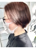 ショートボブ×ピンクベージュ