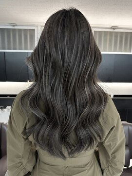 ヨロ 小岩(YOLO) ハイライトショートヘアダブルカラーイルミナカラーオージュア
