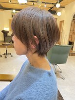 チリンバイロストシティー(Chillin by LOSTCITY)&nbsp;ショートボブショートカット白髪ぼかしハイライトブリーチ