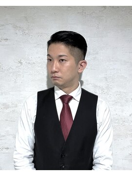 クオンヒール(QUON HEAL) フェードカットニュアンスパーマフェザーパーマサーフカールu