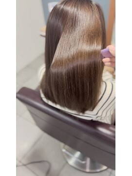 アイニティ 江坂(Inity) 美髪矯正　ビフォーアフター