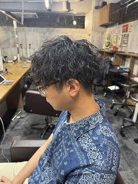 メゾンフォーメン トアロード(Maison for men TorRoad) 王道波巻きスパイラルパーマ