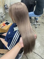 イシ(isi)&nbsp;髪質改善　ホワイトベージュ　ハイトーンカラー