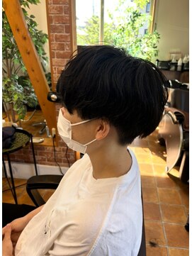 ディープグリーン(Deep Green) レディースマッシュヘアー