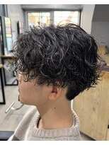 フイ 横浜センター北店(Hui)&nbsp;フェザーパーマ/グレーブルーカラー/刈り上げショートパンク