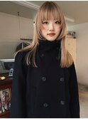 レイヤーロング　ブリーチ　ステップカット　ミルクティー