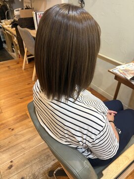 トレパルッキエーレサカイ(tre parrucchiere sakai) オリーブグレージュ