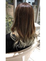 フォルテ 掛川店&nbsp;バレイヤージュカラー【掛川　美容室　バレイヤージュ】