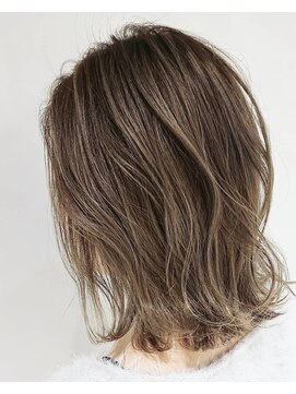 フィゼル 福島店(fizelle) 外国人風ミルクティーカラー