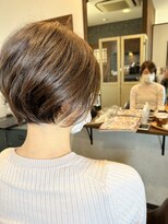 ヘアストーリー リズム(hair story r ism)&nbsp;頭と首をキレイに魅せる、冬のお姉さんショート♪30代40代50代