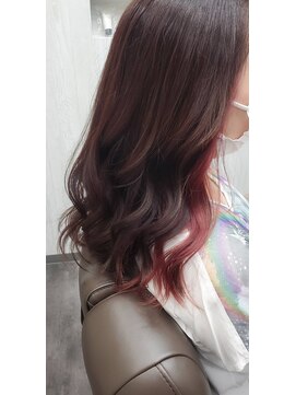 ウル(ulu) インナーカラー／ピンクレッド