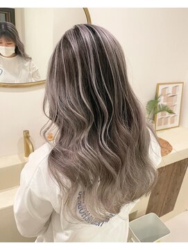 ラウレア(LAULEA) バレイヤージュカラー