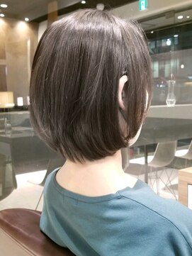 フロア(FLOOR) #レイヤーボブ#暗くても透明感#グレージュ