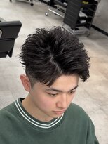 イーラ(era)&nbsp;フェザーショートパーマ/メンズ/刈り上げ/眉毛/ツイスト