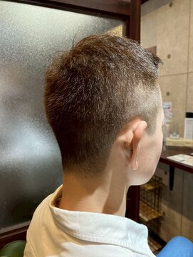 クロム(CHROM) アッシュカラー20代30代40代カットメンズパーマ眉毛入間市