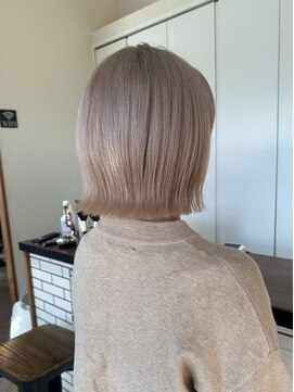 ラフ バイ マグ 南松本(R.A.F. by Mag) 冬カラーホワイトベージュカラーケアブリーチ韓国ボブハイトーン