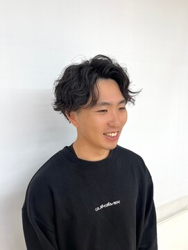 クオリス 上板橋店(QUALIS) 20代30代メンズ◎緩スパイラルセンターパートで清潔感