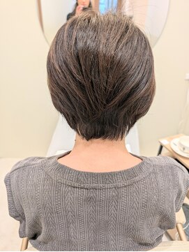 襟足すっきり大人ショート｜Blono