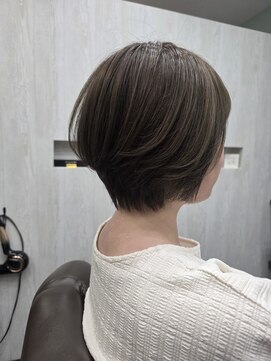 ウル(ulu) ショートボブ