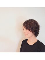 ヴィハーラ ヘアアンドビューティーライフサロン(VIHARA HAIR BEAUTY LIFE SALON)&nbsp;30代女性パーマショートスタイル