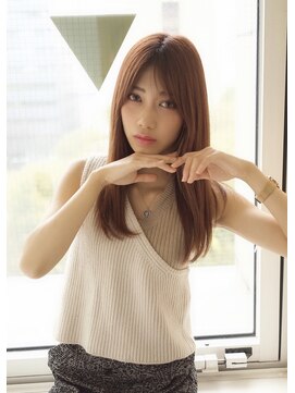 ソワリー 栄(THOiRY) 小顔カットが得意なスタイリストby坂元