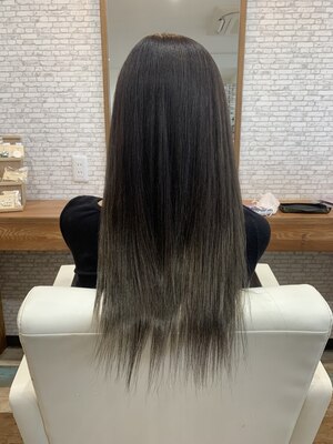 キレイとおさまりが続く髪質改善トリートメント☆広がりやすい髪を根元から扱いやすくやわらかい艶髪に！