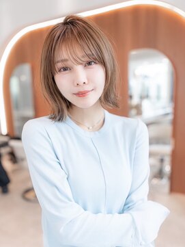 ハバナ 新宿(HAVANA) 20代30代大人かわいい斜めバングデザインカラーシルキーベージュ