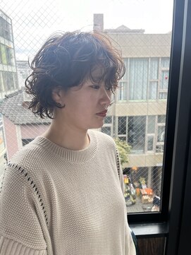 ビハインドザカーテン(BEHIND THE CURTAIN) 寝癖風無造作パーマくせ毛風パーマ