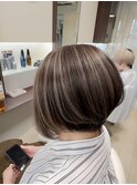 白髪ぼかしシャートボブ