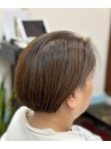 大人女子ツーブロックショートボブスタイル